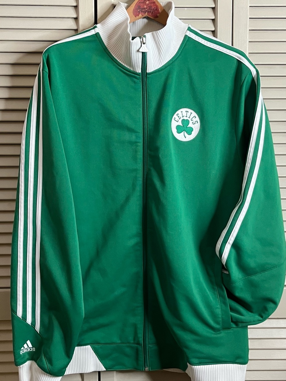 Adidas Boston Celtics zip up jacket s/ L w/embroidered lettering & sewn in patch
